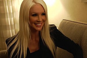 日本美足footjob榨精